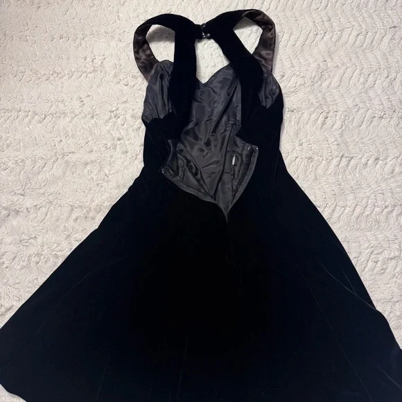 Vintage Gunne Sax Black Velvet Halter Dress Lace Beaded Appliqué Size 7/8 - Picture 7 of 7